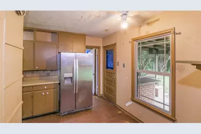 1536 Celeste, Dallas, TX 75217 - Photo 11