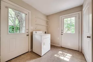 220 Jagoe St, Denton, TX 76201 - Photo 17