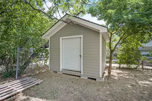 220 Jagoe St, Denton, TX 76201 - Photo 19