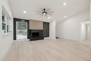 2909 Silverton Dr, Dallas, TX 75229 - Photo 5