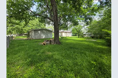 1315 N Robinson Street, Cleburne, TX 76031 - Photo 5
