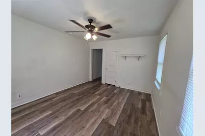 1315 N Robinson Street, Cleburne, TX 76031 - Photo 17