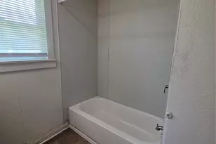 1315 N Robinson St, Cleburne, TX 76031 - Photo 19