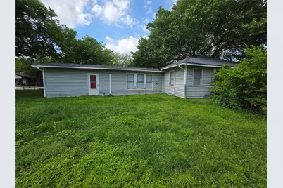 1315 N Robinson Street, Cleburne, TX 76031 - Photo 3