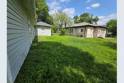 1315 N Robinson Street, Cleburne, TX 76031 - Photo 7