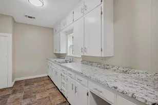 408 S Tone Ave, Denison, TX 75020 - Photo 11