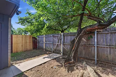 1910 W Sanford Street #A, Arlington, TX 76012 - Photo 25
