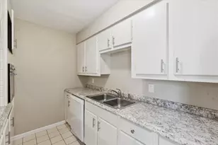 1910 W Sanford St, Arlington, TX 76012 - Photo 15