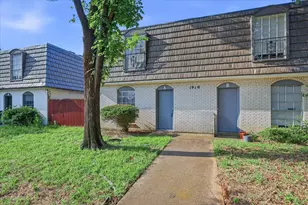 1910 W Sanford St, Arlington, TX 76012 - Photo 1