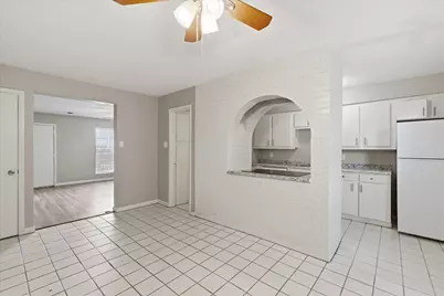1910 W Sanford Street #A, Arlington, TX 76012 - Photo 13