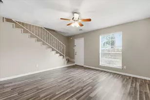 1910 W Sanford St, Arlington, TX 76012 - Photo 7