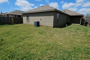 1928 Alanbrook Dr, Fort Worth, TX 76140 - Photo 15