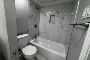 15919 Stillwood St, Dallas, TX 75248 - Photo 9