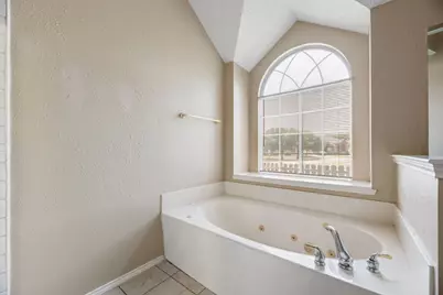 501 E Lynn Creek Drive, Arlington, TX 76002 - Photo 13