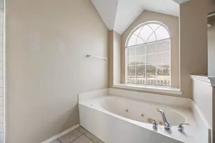 501 E Lynn Creek Dr, Arlington, TX 76002 - Photo 13