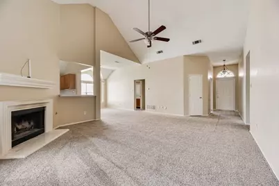 501 E Lynn Creek Drive, Arlington, TX 76002 - Photo 3
