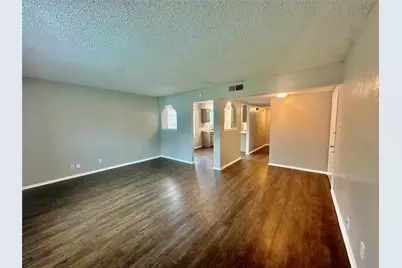 934 Cottonwood Trail, Benbrook, TX 76126 - Photo 5