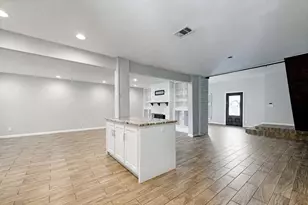 417 San Jose St, Irving, TX 75062 - Photo 9