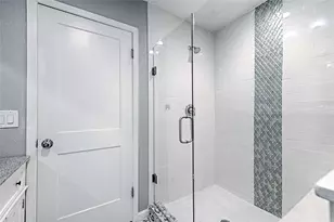 417 San Jose St, Irving, TX 75062 - Photo 19