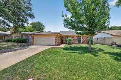 3712 Holly Springs Drive, Fort Worth, TX 76133 - Photo 3