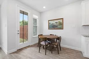 600 Hutchinson Ln, Lewisville, TX 75077 - Photo 9
