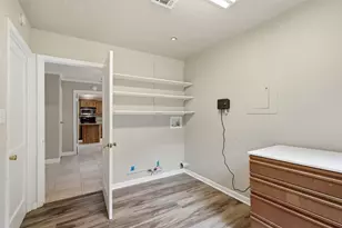 909 Keith Pumphrey Dr, River Oaks, TX 76114 - Photo 15