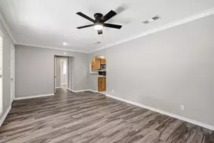 909 Keith Pumphrey Dr, River Oaks, TX 76114 - Photo 9