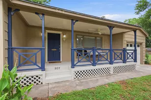 909 Keith Pumphrey Dr, River Oaks, TX 76114 - Photo 1