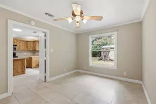 909 Keith Pumphrey Dr, River Oaks, TX 76114 - Photo 13