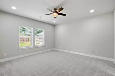 2732 Livingston Avenue, Fort Worth, TX 76110 - Photo 13