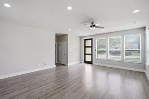 2732 Livingston Ave, Fort Worth, TX 76110 - Photo 11