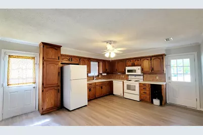 105 Windsor Street, Lone Oak, TX 75453 - Photo 5