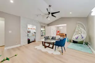 205 Freedom Ln, Arlington, TX 76002 - Photo 3