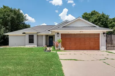 205 Freedom Lane, Arlington, TX 76002 - Photo 1