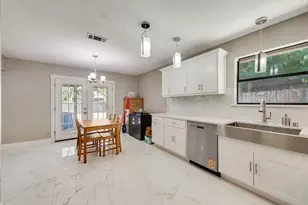 205 Freedom Ln, Arlington, TX 76002 - Photo 7