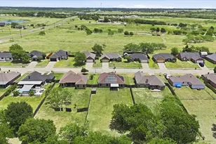 124 Chambers Creek Cir, Maypearl, TX 76064 - Photo 3