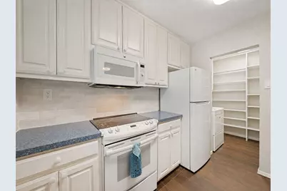 3032 Hollandale Lane, Farmers Branch, TX 75234 - Photo 9