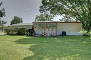 313 Butler Point Rd, Possum Kingdom Lake, TX 76449 - Photo 1