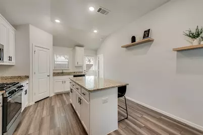 124 Essex Drive, Mesquite, TX 75149 - Photo 9