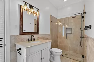 702 Buttermilk Dr, Arlington, TX 76006 - Photo 35