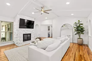 2304 Babalos Ln, Dallas, TX 75228 - Photo 5