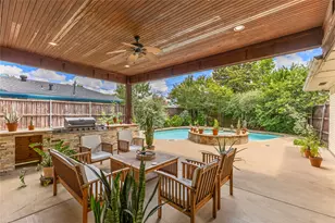 2304 Babalos Ln, Dallas, TX 75228 - Photo 9