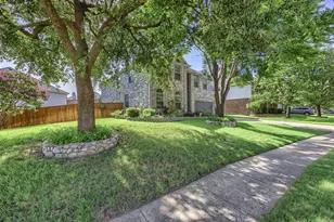 2201 Pharr Dr, McKinney, TX 75072 - Photo 3