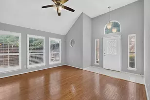 2702 Garden Springs Dr, Richardson, TX 75082 - Photo 5