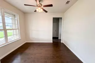 211 Spring Creek Cir, Paradise, TX 76073 - Photo 9