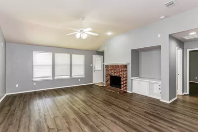 9233 Monument Court, Fort Worth, TX 76244 - Photo 5