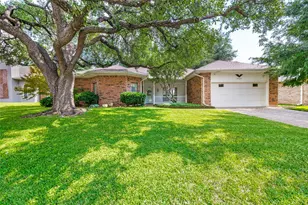 2522 Danny Ln, Farmers Branch, TX 75234 - Photo 1
