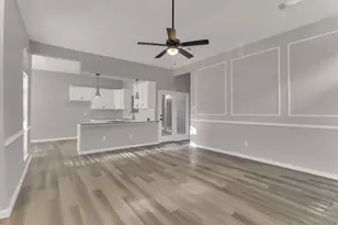 111 Homestead Dr, Lancaster, TX 75146 - Photo 5