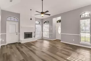 111 Homestead Dr, Lancaster, TX 75146 - Photo 7