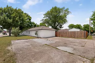 906 Pinedale Ln, Dallas, TX 75241 - Photo 31
